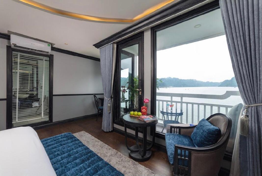 Madeline Cruises Hotel Hạ Long-öböl Kültér fotó