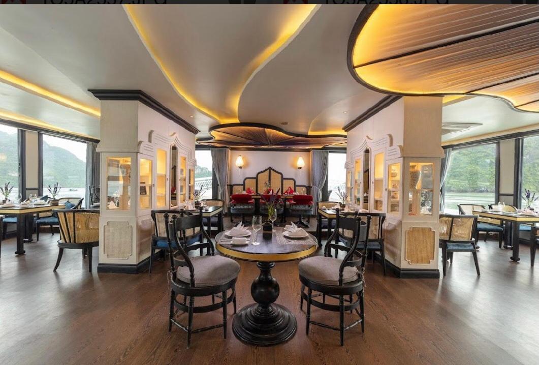 Madeline Cruises Hotel Hạ Long-öböl Kültér fotó