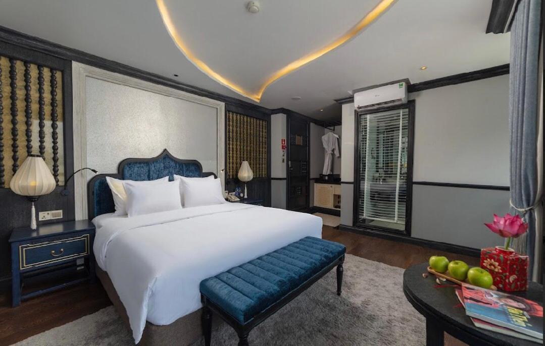 Madeline Cruises Hotel Hạ Long-öböl Kültér fotó