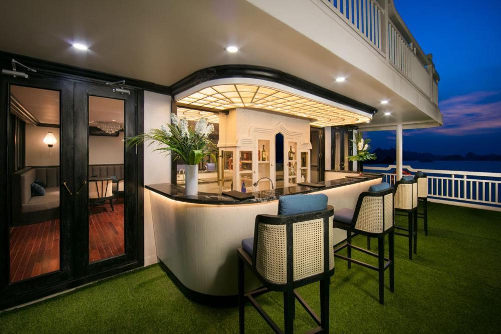 Madeline Cruises Hotel Hạ Long-öböl Kültér fotó